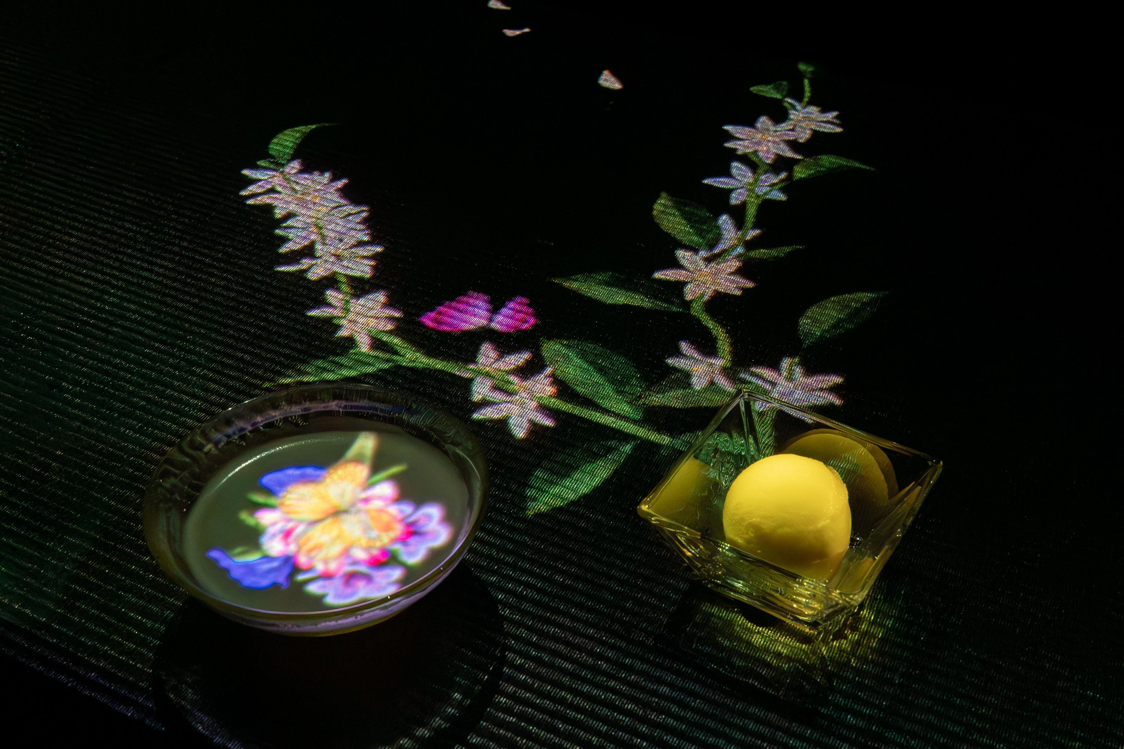 Tea Tree | teamLab