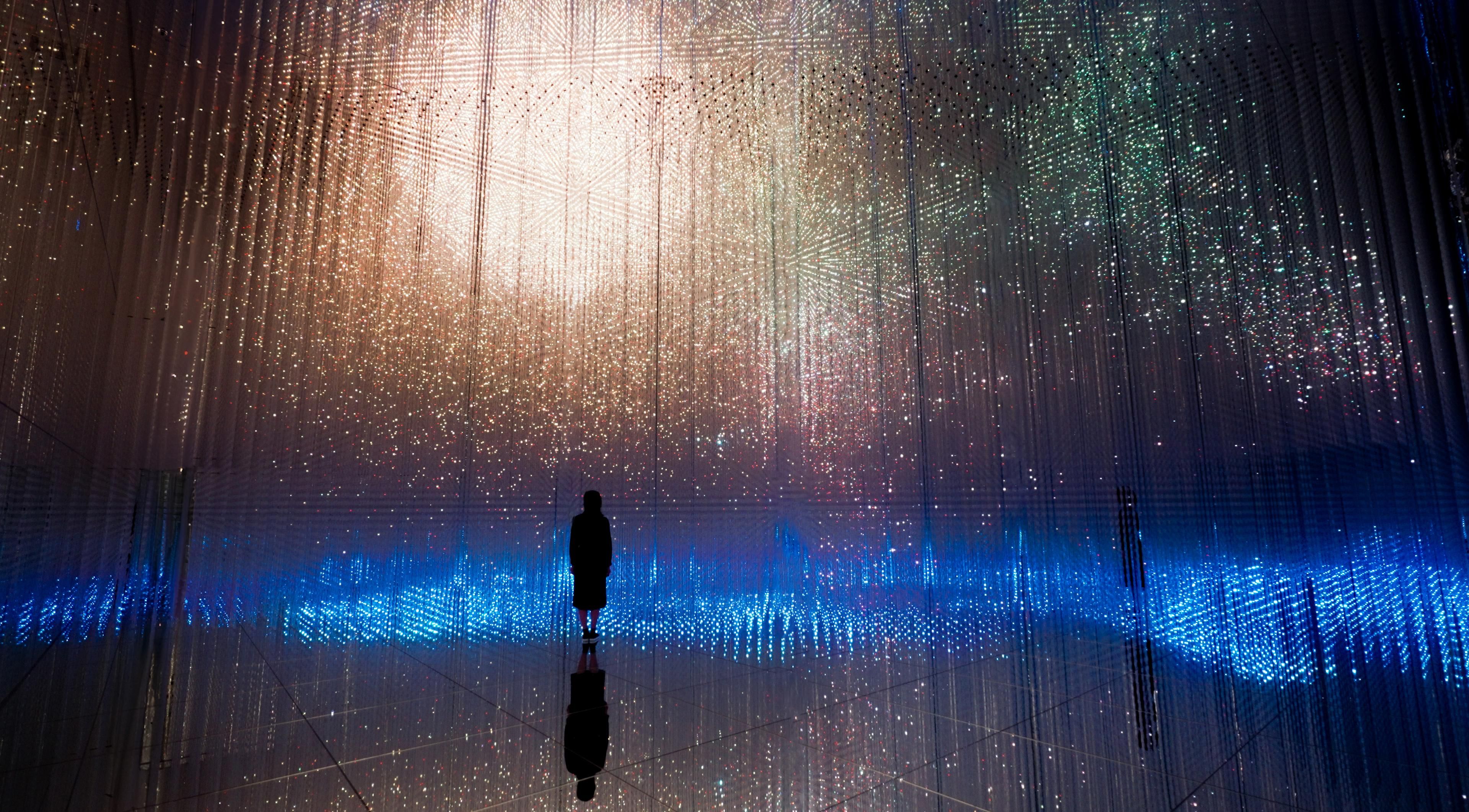 Infinite Crystal World | teamLab / チームラボ