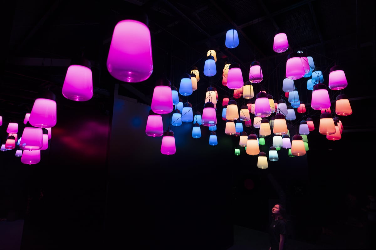 Array and Spiral of Resonating Lamps - One Stroke, Metropolis Tokyo ...
