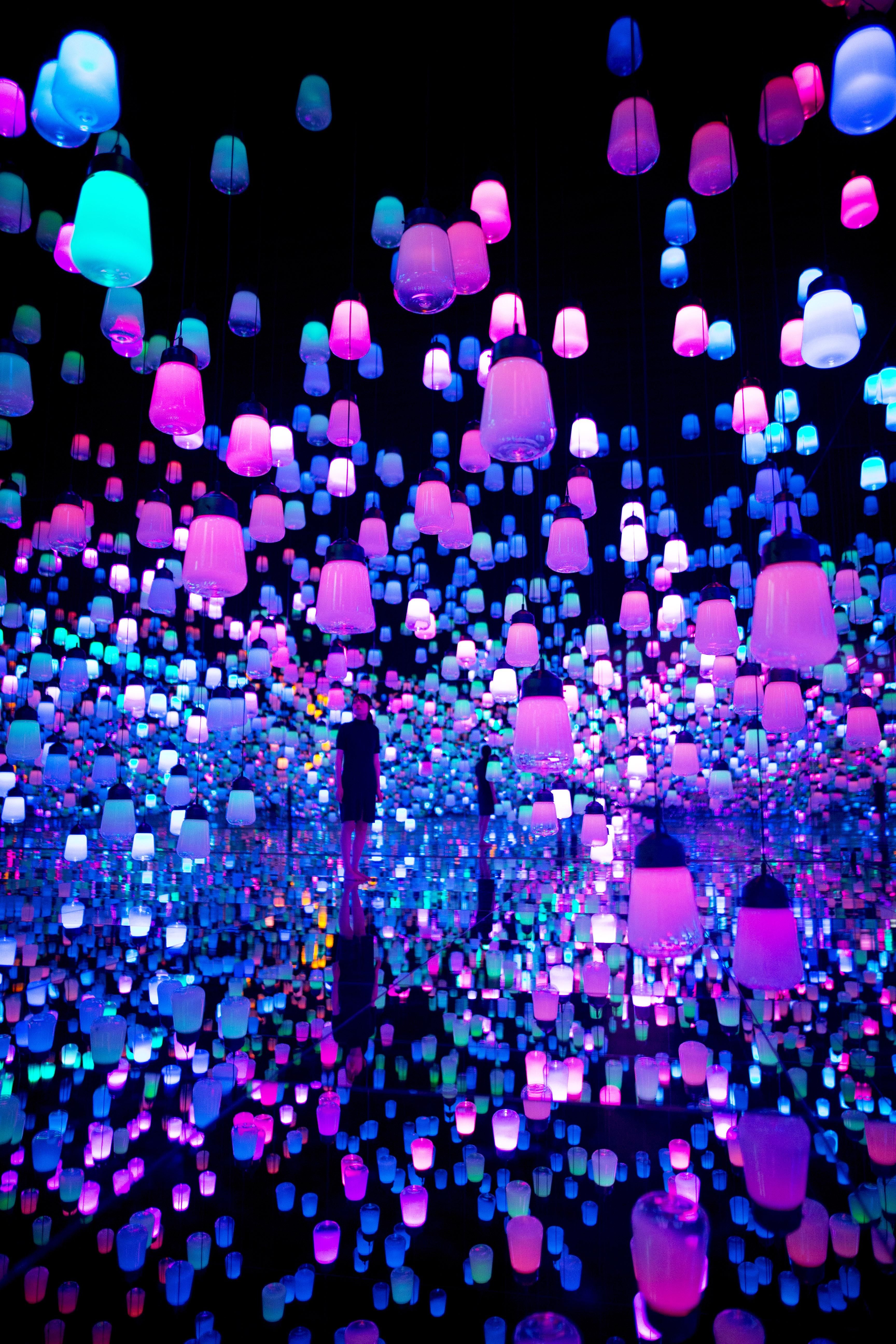 Forest of Resonating Lamps - One Stroke, Metropolis | teamLab