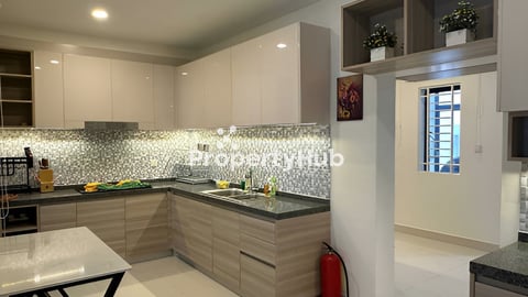 🏡វីឡាភ្លោះ2ផ្ទះទំលុះចូលគ្នាសម្រាប់លក់ នៅក្នុងបុរីប៉េង ដឹស្ដា មេរ៉ាហ្គាដិន50m