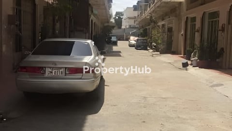 ផ្ទះល្វែងនៅក្រោយ Acileda ទឹកថ្លា