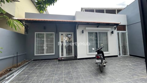 Private 3 Bedroom House for Rent in Boeng Tompun