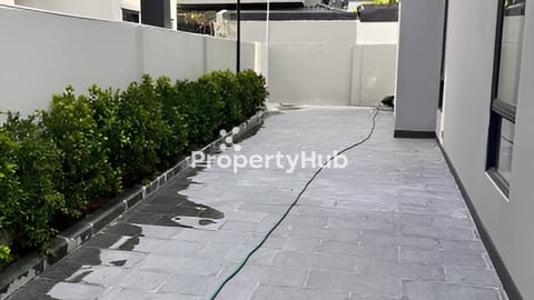 Chip Mong Land, Park Land Pochentong