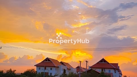 ដីសម្រាប់លក់នៅក្នុងក្រុងសៀមរាប នៅជាប់នឹងបុរីរដ្ឋបាលខេត្តសៀមរាបផ្លូវ60m