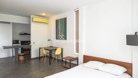 Comfortable Studio Apartment for Rent Near Royal Palace