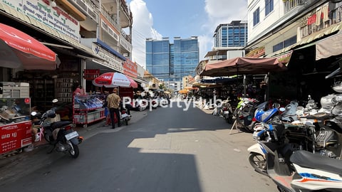 ផ្ទះអាជីវកម្មE0​ ខាងកេីតវត្តសំពៅមាស