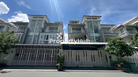 Twin Villa for sale at Borey Orkide 2004 វីឡាភ្លោះ សម្រាប់លក់បន្ទាន់ បុរី អ័រគីដ