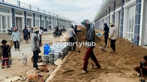 ឡេងណាវ៉ាត្រាព្រៃទទឹង