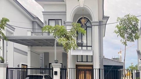 Spacious 3 Stories Modern Villa for Rent with Premium Amenities