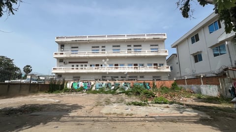 Prime Land Plot 475 sqm For Sale Along NR2