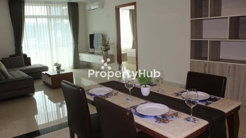 Spacious 2Bedroom Apartment with Full Services in BKK Area Available for Rent