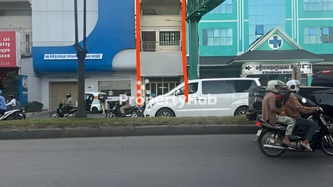 ផ្ទះផ្លូវធំ២១៧សម្រាប់លក់