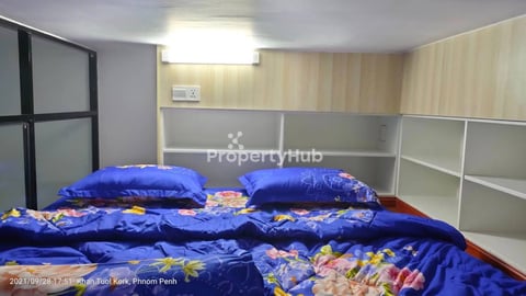 Studio Condo for Rent at Royal Park Condo 