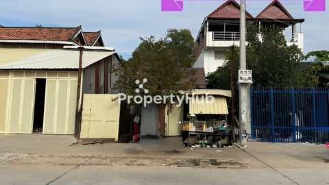 ដីលើផ្លូវអាជីវកម្មលើផ្លូវភ្លោះរដ្ធ30Mលក់បន្ទាន់សង្កាត់គីឡូម៉ែត្រលេខ6ខណ្ឌឬស្សីកែវ