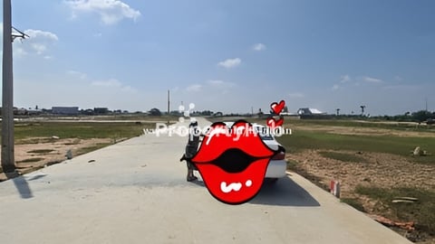 ដីលក់ 10x23 ខណ័្ឌព្រែកព្នៅ ជិតរង្វង់មូលក្រមង៉ុយ