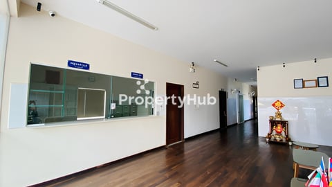 គ្លីនិចលក់ មានមានបរិក្ខាពេទ្យគ្រប់មុខស្រាច់នឹងមាន32បន្ទប់