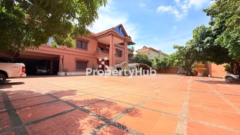 Corner Villar for sell Toulkork