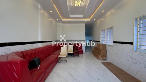 ផ្ទះលក់បន្ទាន់​