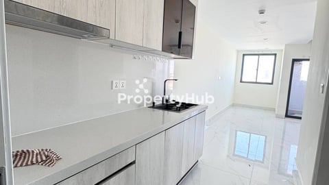 Studio Condo for Rent at UK condo