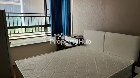 ខុនដូរនៅផ្លូវនរោត្តម លក់បន្ទាន់