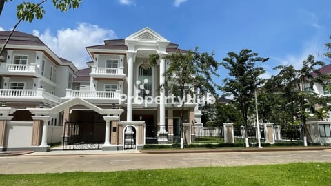 Queen Villa for Sale in Borey Peng Huoth Chbar Ampov NR1
