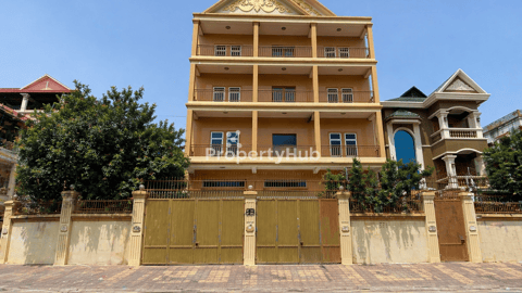 Corner 3 Flat House for Rent in Tuek Lak 3