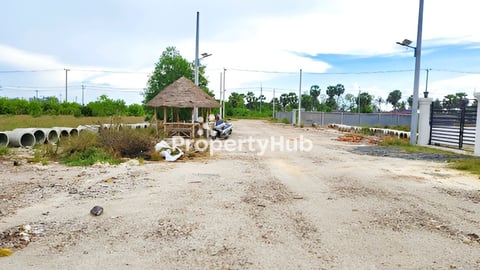 ដីកំពត ស្រុកទឹកឈូ លក់បន្ទាន់