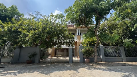 4 Bedroom Fully Furnished Villa for Rent in Bassac Garden City