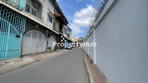 Shophouse for Sale on Street 418