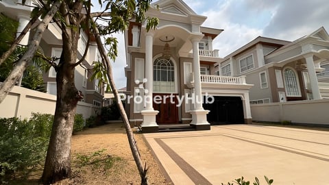 វីឡាព្រីន​សម្រាប់ជួល នៅក្នុងបុរីប៉េងហួតបឹងស្នោរ