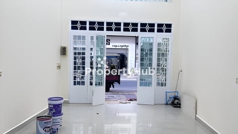 ផ្ទះអាជីវកម្មជុំវិញផ្សារសុវណ្នាសម្រាប់លក់