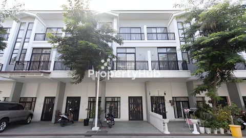 វីឡាកូនកាត់LVសម្រាប់លក់ នៅបុរីប៉េងហួត បឹងស្នោរ