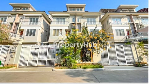 🏠 វីឡាភ្លោះ សម្រាប់ជួល នៅក្នុងបុរីប៉េងហួតបឹងស្នោរ គម្រោងផ្លាទីនឹម