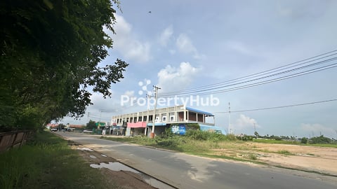 ដីលក់បន្ទាន់ផ្លូវ42