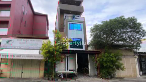 Modern 4 Storey Renovated House for Sale in Tuek Lak 3