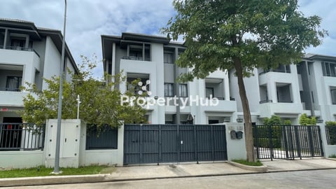 2 Connected Twin Villas for Rent in Chip Mong 60m