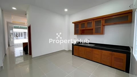 ផ្ទះលក់បន្ទាន់ បុរីពិភពថ្មីកំបូល២