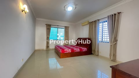 វីឡាសម្រាប់ជួល នៅទន្លេបាសាក់