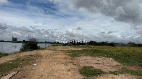 ដីលក់ជាប់ផ្លូវ3 នៅសង្កាត់ក្រាំងធ្នង់