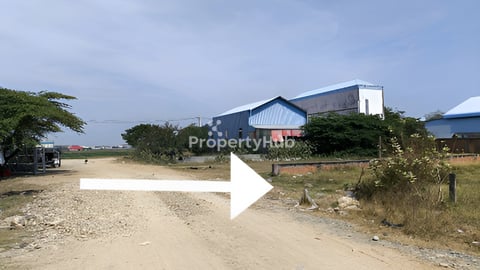 លក់ធូរៗ ជាប់សាលាសង្កាត់គោករកា 10x36m