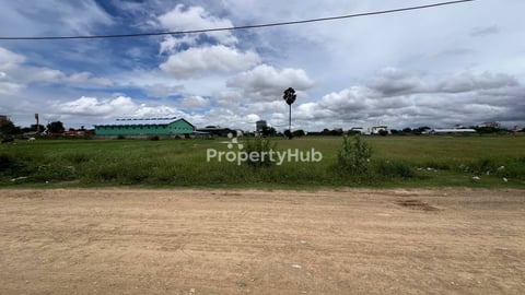 ដីលក់(49x97)នៅក្រោយវត្តឃ្មួញ
