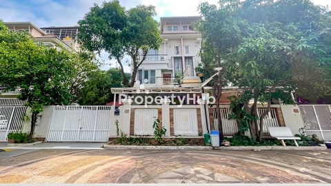 🏡 វីឡាភ្លោះ A សល់ដីចំហៀងធំ6m សម្រាប់ជួល នៅក្នុងបុរីប៉េងហួតបឹងស្នោរ (គម្រោង ផ្លា