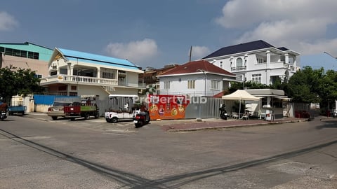 📣ដីកែងសម្រាប់លក់ នៅសង្កាត់ច្បារអំពៅ | Corner Land for Sale in Sangkat Chbar Amp