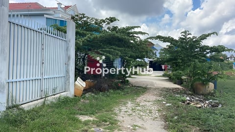 ដីផ្លូវកែង២ជ្រុងប្រជុំ4(10x20)