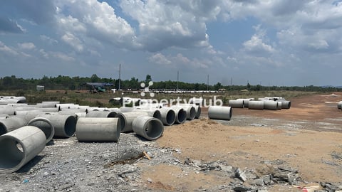 ដីកែងលក់ 10x20m នៅជិតឆ្នេរនេសាទ ប្លង់រឹង អាចបង់រំលស់បាន