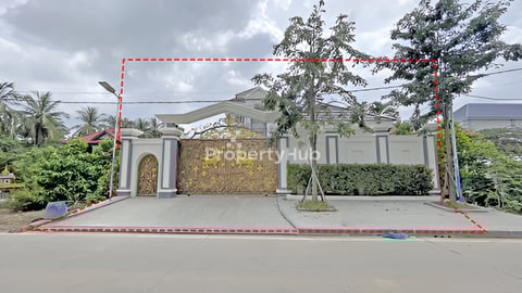 🏘 ផ្ទះវីឡា នៅជិតស្ពានព្រែកហូរ ត្រូវការលក់បន្ទាន់ខ្លាំង ​ (កូដ៖​ A05-055098)