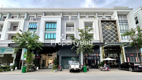 🏠ផ្ទះអាជីវកម្មសម្រាប់លក់តម្លៃពិសេស ក្នុងបុរីជីបម៉ុងលែនម៉ាក271