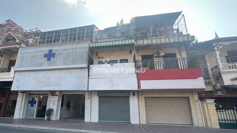 Shophouse for Sale Close to Royal Palace