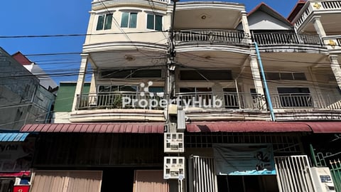 ផ្ទះលក់នៅសំណង់១២ House urgent sale at somnong 12 លក់ទាំង2 ទិញតែមួយក៏បាន តម្លៃចរច